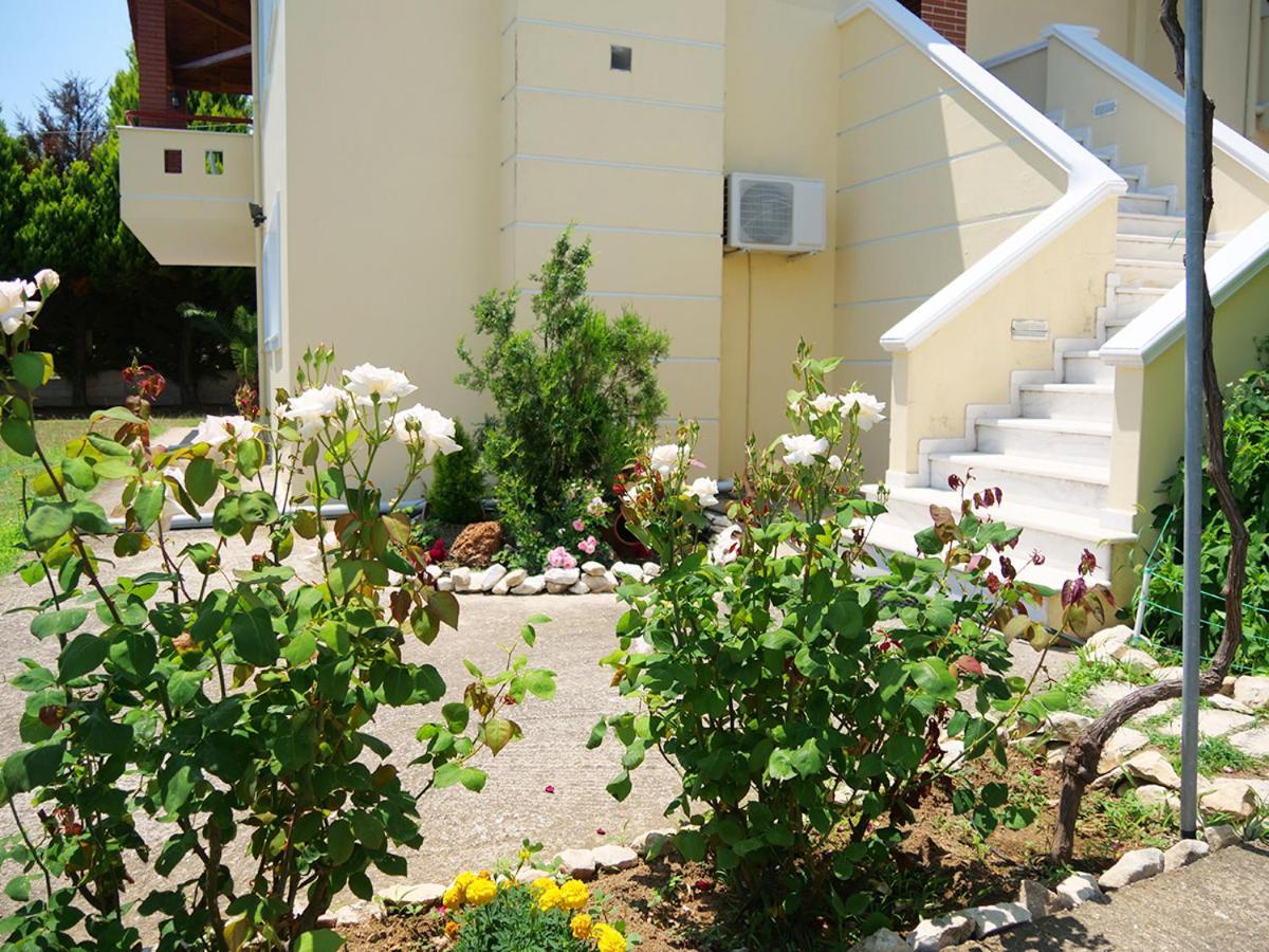 Villa Verde 200 Meters From The Beach Nea Iraklitsa Εξωτερικό φωτογραφία