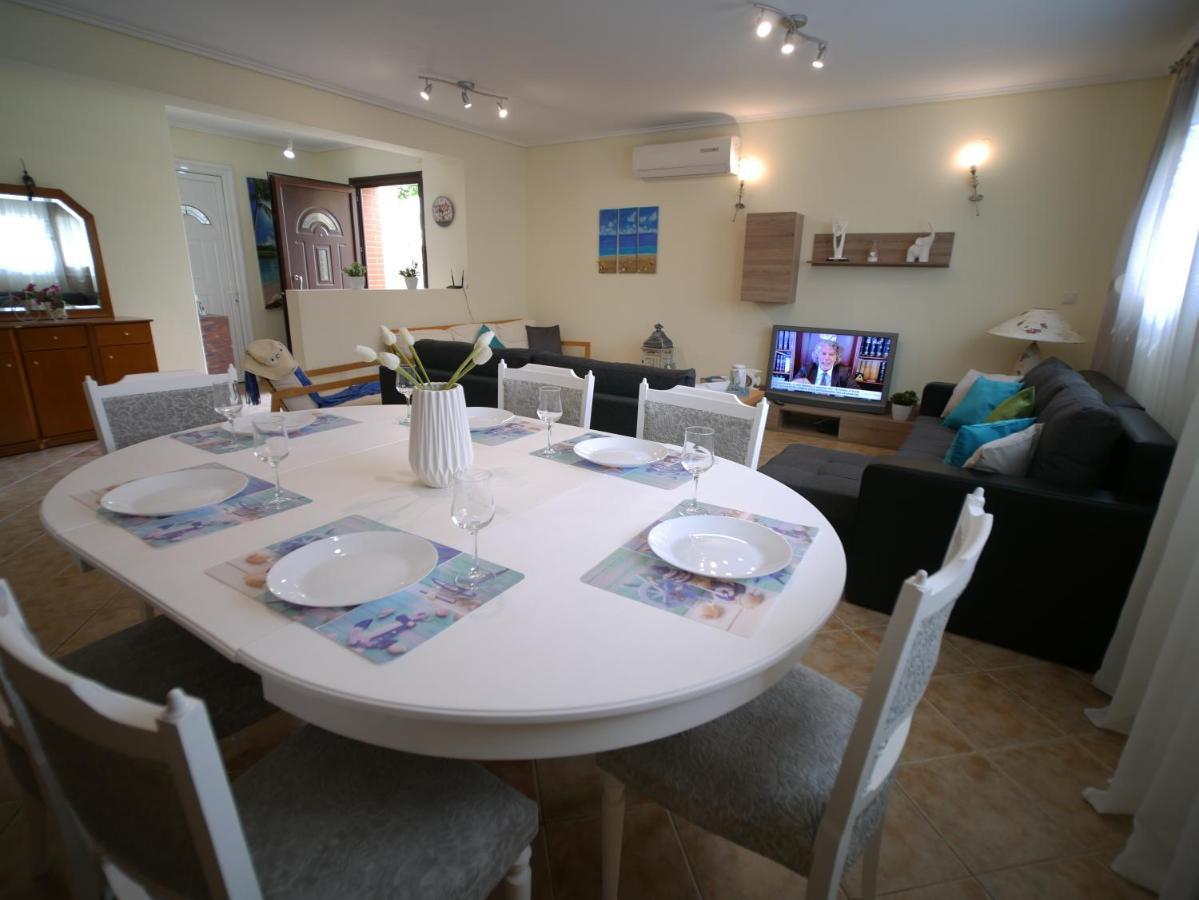 Villa Verde 200 Meters From The Beach Nea Iraklitsa Εξωτερικό φωτογραφία